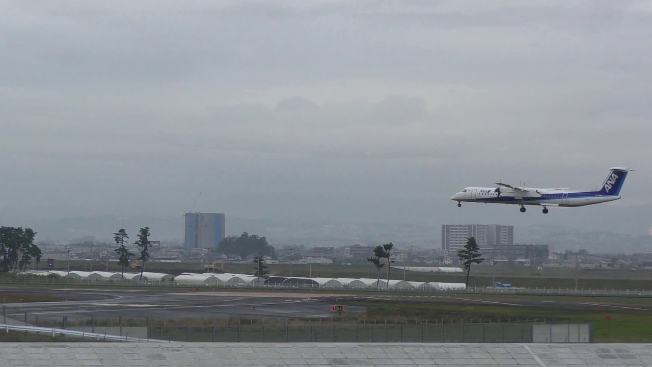 仙台空港 Ana733便 伊丹空港発 ボンバルディア Dhc８ Q４００ 着陸 Youtube