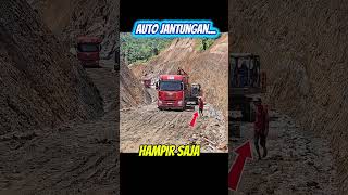 Auto Jantungan.. Ban Truk Meledak