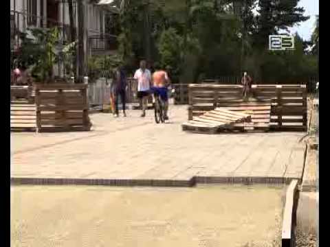 ქობულეთში გზების შეკეთებაზე დასაქმებულებს თვენახევარია ხელფასი არ აუღიათ