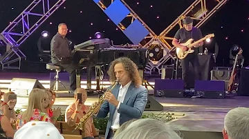 Kenny G Live 2019 - Disney World Epcot Eat to the Beat - Silhouette - With Robert Damper Keyboard