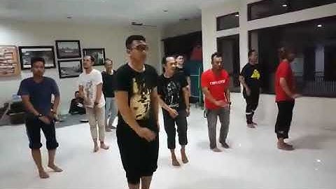 Jaipongan Kembang Simajungjang|| proses latihan modern dance