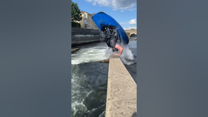 This is how you get over walls in a kayak #foryou #kayaking