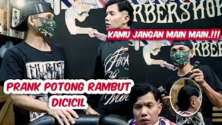 PRANK POTONG RAMBUT PALING MAHAL DIDUNIA. Customer ini kaget bukan main. BARBERSHOP PRANK