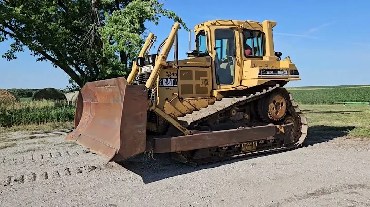 Caterpillar D6H XL Series II Dozer - Selling on BigIron Auctions - July 17, 2024