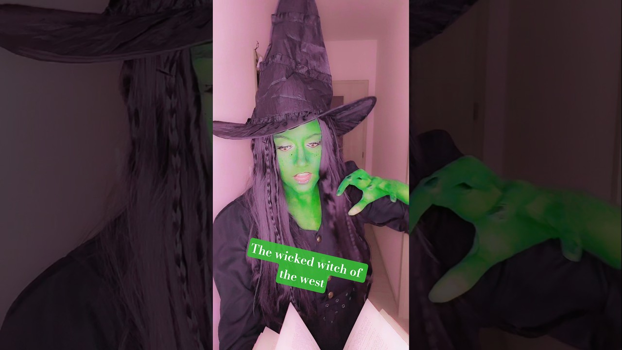Eleka Nahmen Nahmen | Elphaba #cosplay #shorts #wicked
