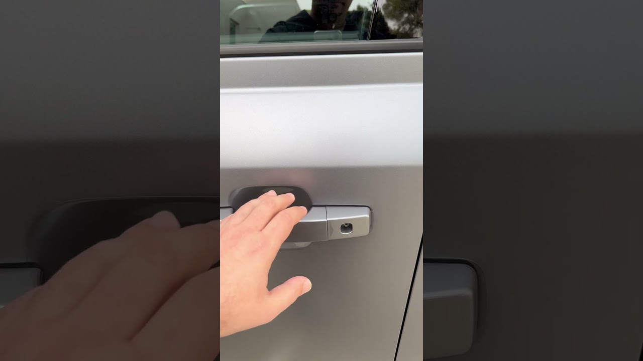 Defender model X with deployable step! 