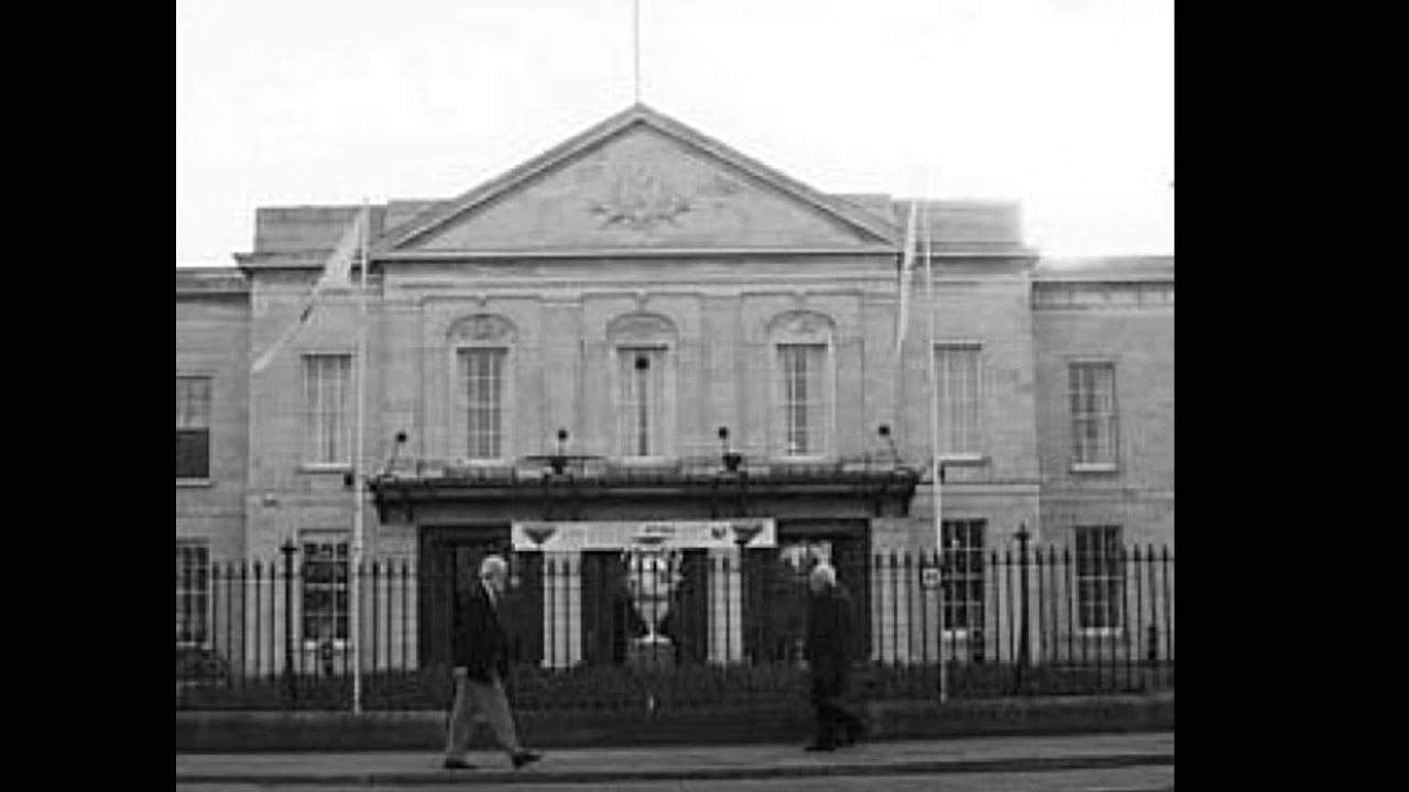 Steve Lawler Live @ The Snow Party Dublin 31 12 2001 PART 2 of 4