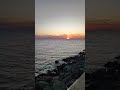 Последние лучи солнца над морем в Сочи