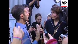 Fashion designer Marc Jacobs enters rehab