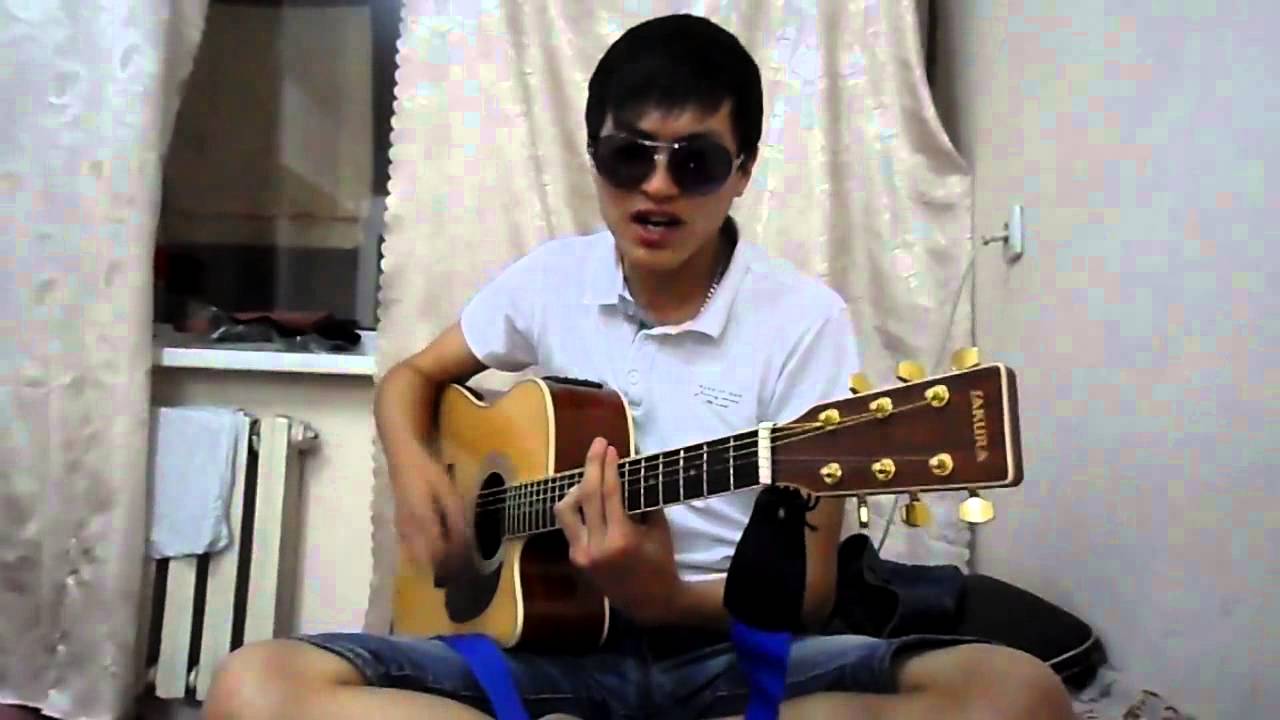 казашка гитара. казах поёт под гитару. казахстанская гитара. казах поёт под гитару. казах под гитару.