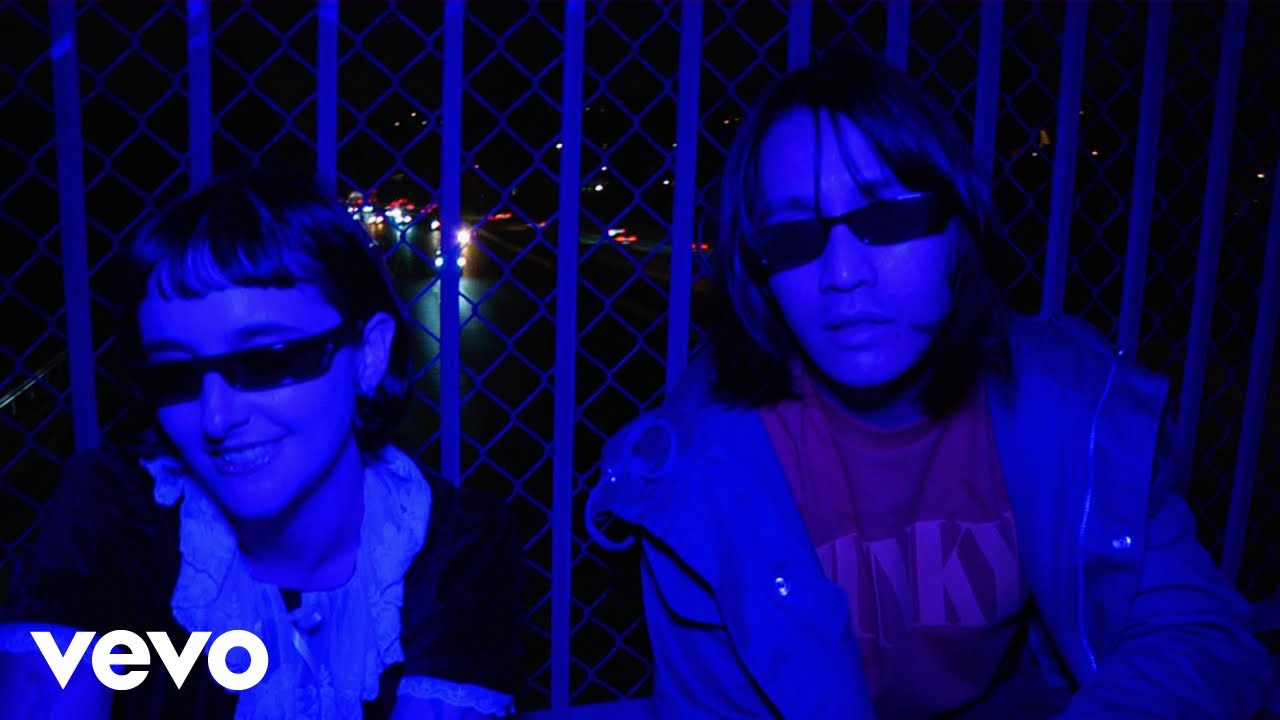 Guarda Winter - nicotine (feat. Eyedress) su YouTube Guarda Winter - nicotine (feat. Eyedress) su YouTube