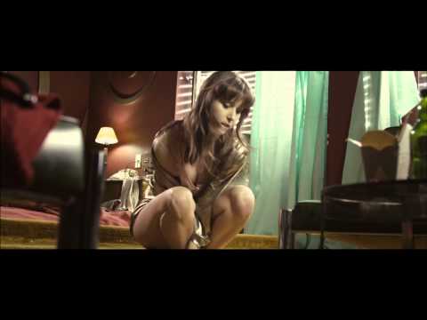 Francisca Valenzuela - Buen Soldado (Videoclip Ofi...