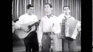 "Smoke on the Water" Roy Acuff & SmokyMountain Boys and Girls chords