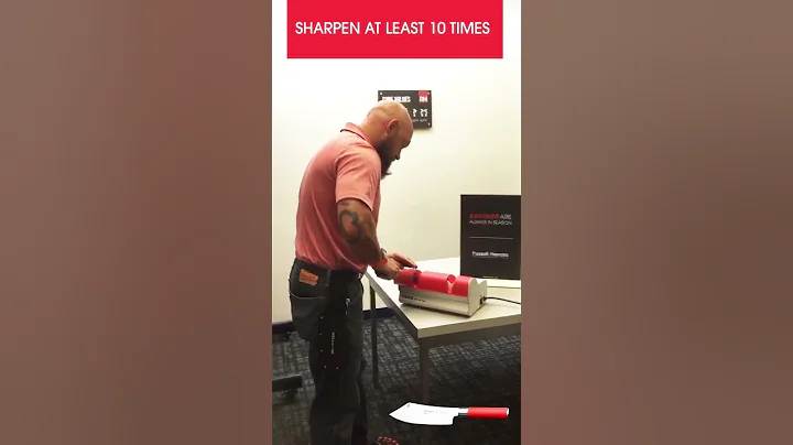 RUSSELL HENDRIX - CHEF BILLY SANDERSON - SHARPEN K...