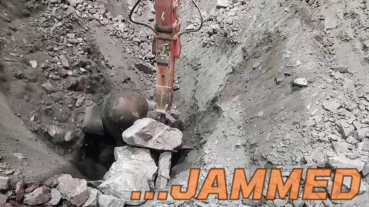 Giant Ore Crusher Jammed Watch the Hydraulic Arm in Action Stones and Rocks Stuck
