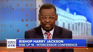 Rise Up 18: Christians Are Covering the Midterm Election in Prayer, and You Can Join In