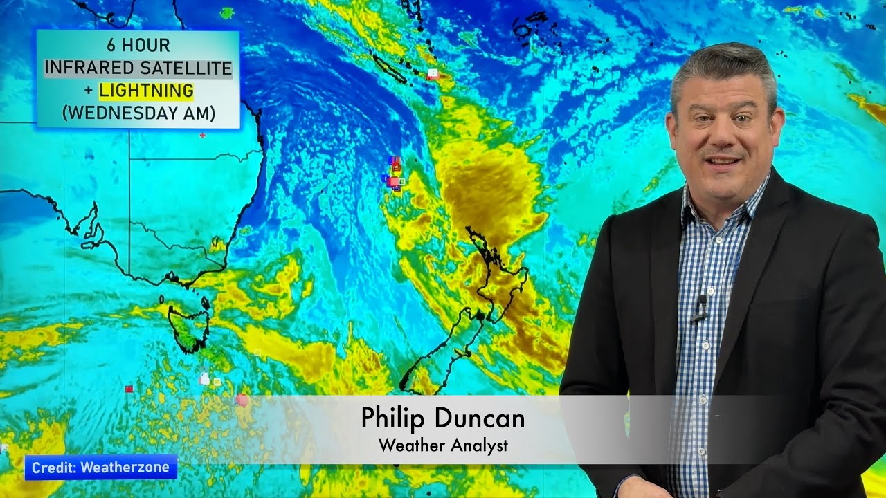 NZ: Cold fronts, windy surges - but dry/sunny spells for many too - YouTube