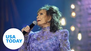 Loretta Lynn, a legendary country singer, dies at 90 | USA TODAY