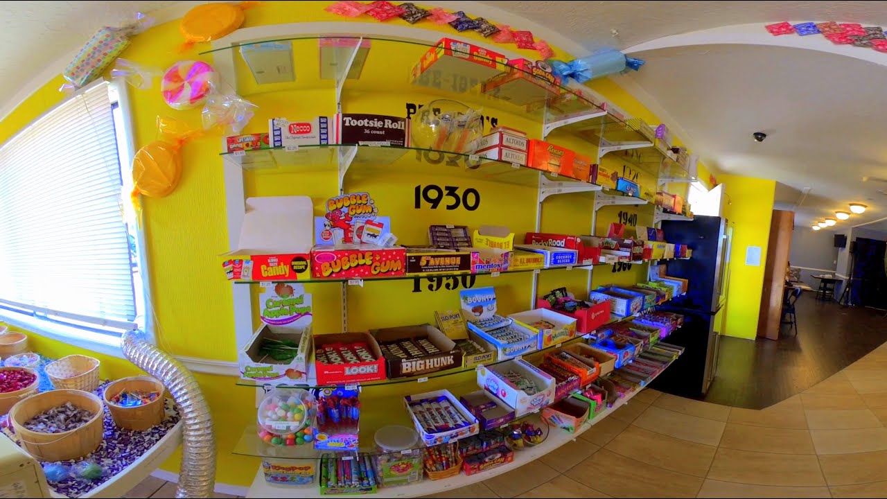 Old Candy Shop in 3D VR