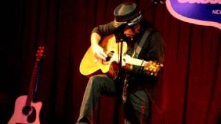 Nils Lofgren - &quot;Girl in Motion&quot; - BB Kings NY - 9/9/10.mov