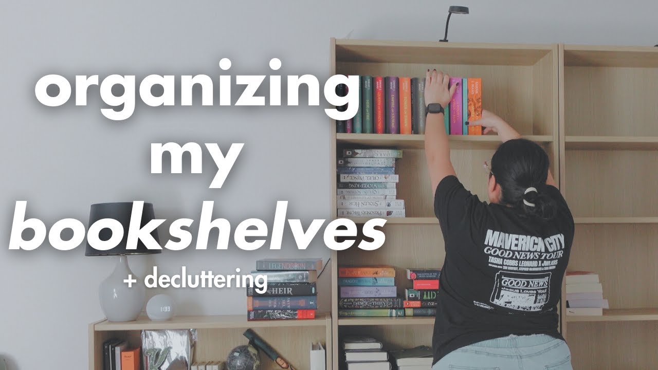 re-organize and declutter my bookshelves with me! (+ bookshelf tour)