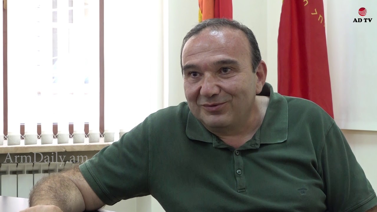 newspaper mockup Ցանկացած կոնկրետ հարցադրմանն ունեմ պատասխան.Լևոն Մկրտչյանը՝ Արայիկ Հարությունյանին