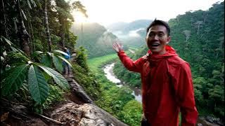 Climbing Video with stunning views (Video Pendakian dengan pemandangan yang memukau mata)