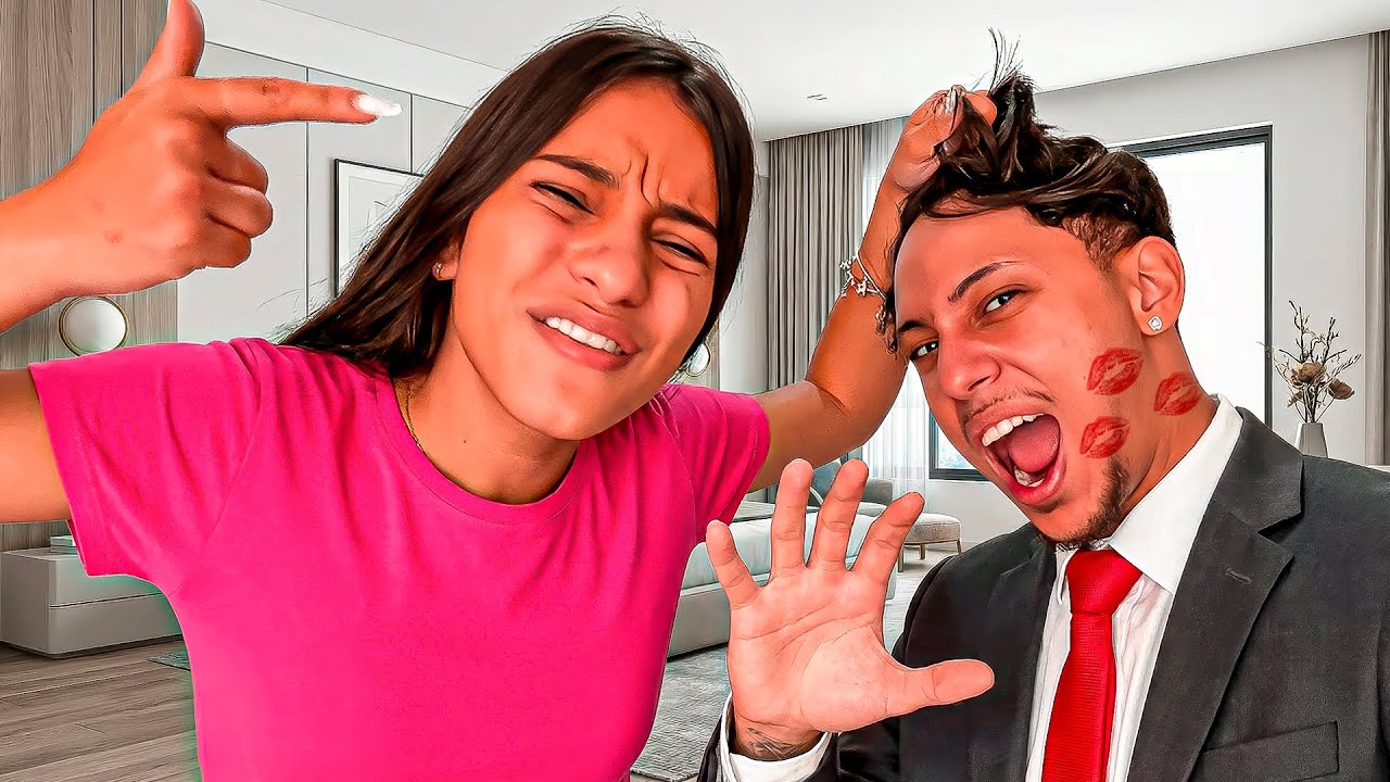 Minha Crush Surtou de Ciúmes ao Ver Marcas de Beijo no Meu Pescoço!! *deu briga