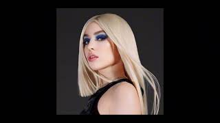 Ava Max - Sweet but Psycho (Empty Arena)
