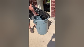 How to keep your trash bag liners in place