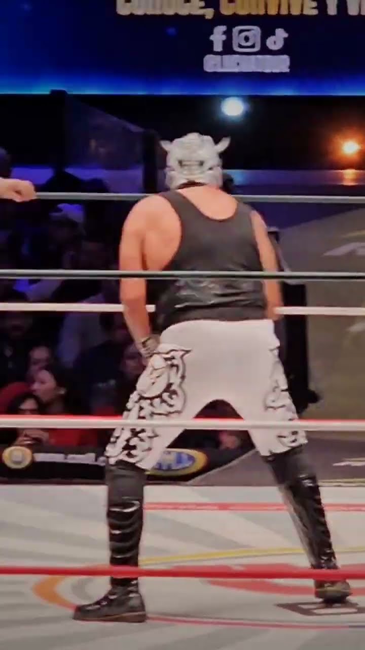 Triunfo de Max Star, Futuro y Hombre Bala Jr en la Arena México