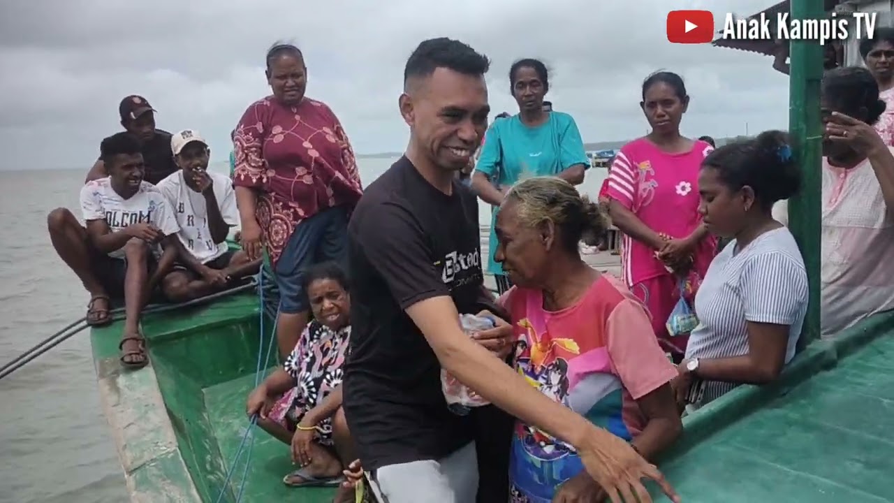 Perpisahan umat Stasi Stella Maris Mesiang dengan Pastor Yos Ruban