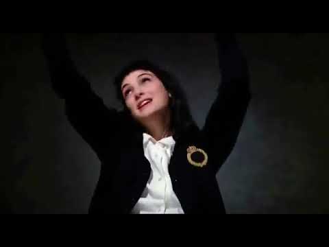 Video: Winona Ryder het die gesig van Rag & Bone geword