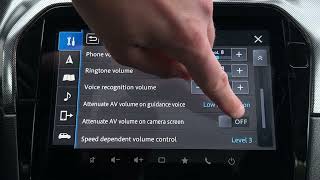 Suzuki Vitara – Cómo activar o desactivar la atenuación del volumen en la pantalla de la cámara