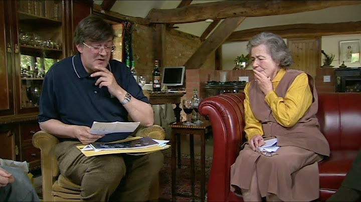 Stephen Fry Tells His Family About His Journey - Who Do You Think You Are?