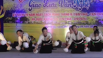 Múa Mừng cơm mới,CLB Xứ Mường,Bắc Yên biểu diễn.