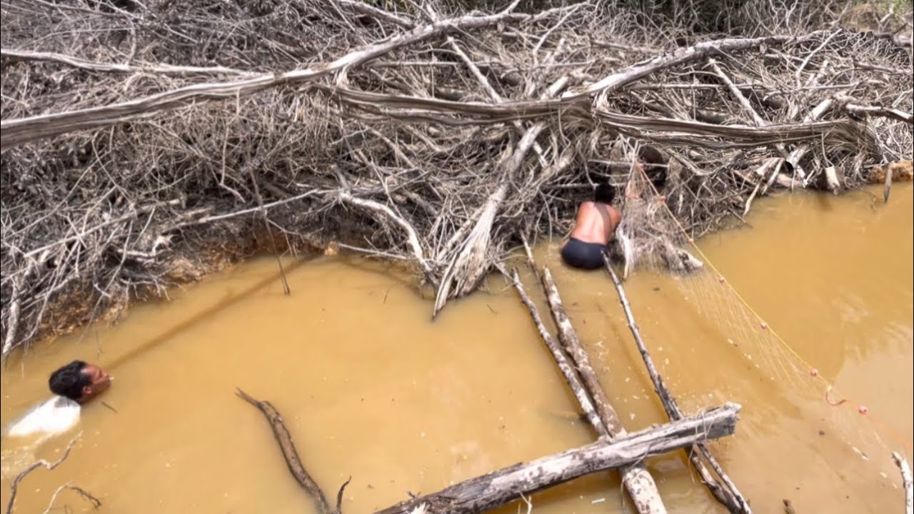 JANGAN SEKALI KALI CARI IKAN DITEMPAT INI SENDIRIAN TAKUT GAK KUAT BAWA PULANG