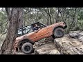 Twin Locked Land Rovers Battle @ Appin Classic Rangie vs Disco 1