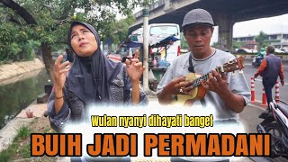 Wulan Maharani pengamen punya talenta..!!!buih jadi permadani - ukulele