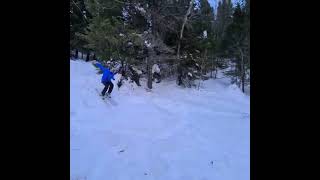 Backflip med glaskross!
Skicka in dina klipp till Årets Krasch och vinn ett par skidor från K2
https://www.freeride.se/arets-krasch/ Backflip med glaskross!