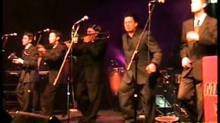 GUSTAVO VELASQUEZ EN CONCIERTO CON DON MEDARDO Y SUS PLAYERS