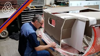 A23 - Work on the monocoque tub, we laminate the bulkheads and floor. Arete supercar project.