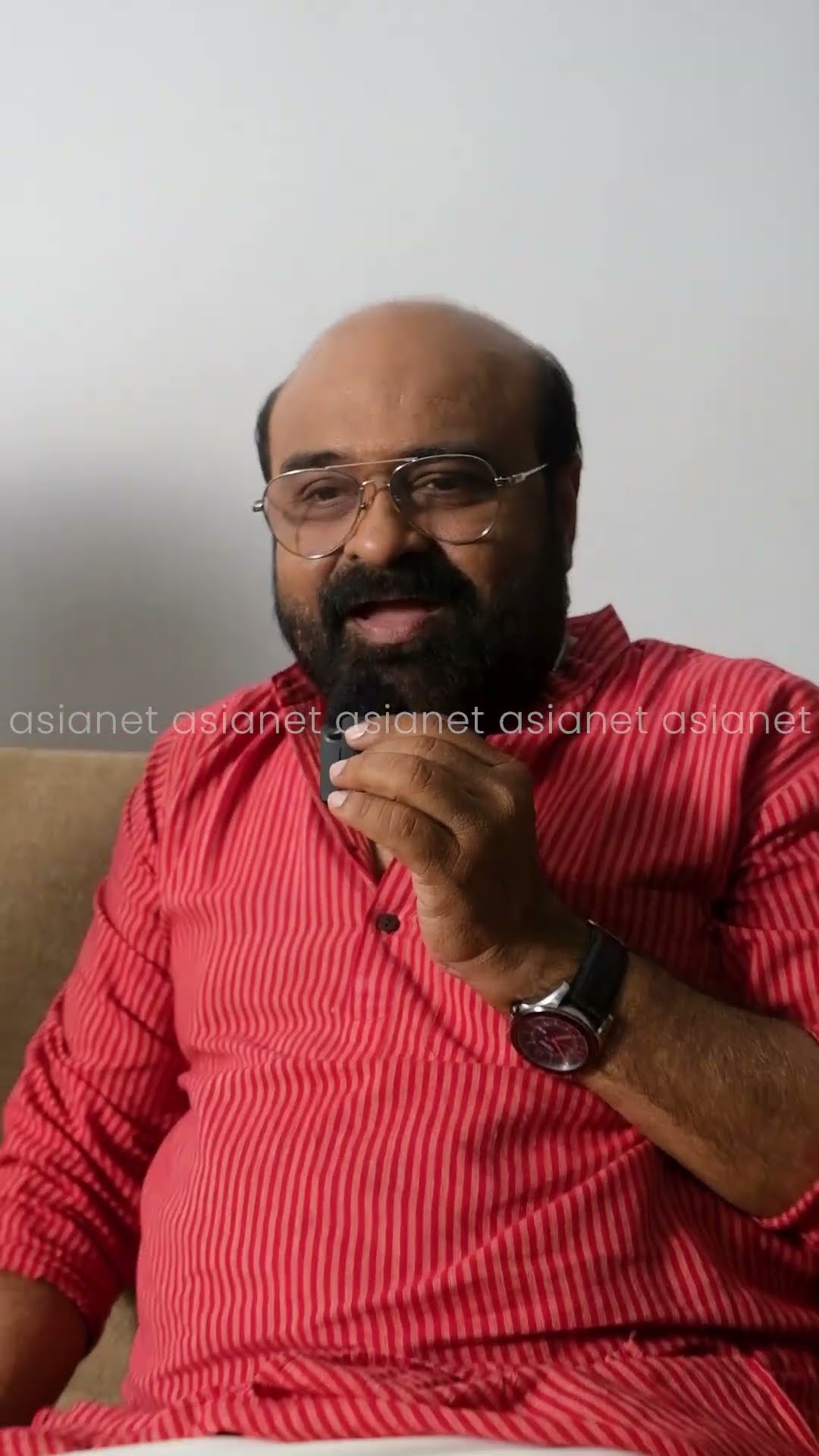 #Pavithram ഇതിലും നല്ല ടംഗ് ട്വിസ്റ്ററുകൾ സ്വപ്‌നങ്ങളിൽ മാത്രം