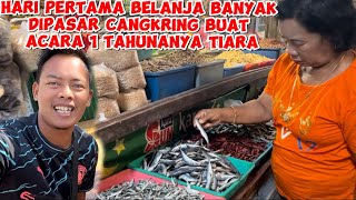 Download Lagu HARI PERTAMA BELANJA BANYAK BUAT ACARA SATU TAHUNANYA TIARA DAN INI YG WAJIB ADA MP3 Download Lagu HARI PERTAMA BELANJA BANYAK BUAT ACARA SATU TAHUNANYA TIARA DAN INI YG WAJIB ADA MP3