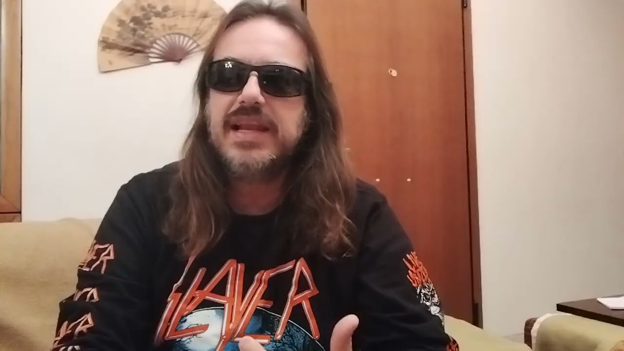 ΤΑ 2 ΠΡΩΤΑ ΒΙΝΥΛΙΑ ΠΟΥ ΑΓΟΡΑΣΑ ΣΤΗΝ ΖΩΗ ΜΟΥ