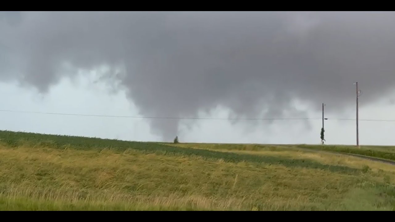 Tornadoes reported in Houston, La Crosse counties, power outages