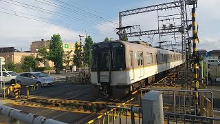 近鉄9020系EE35+36編成の普通京都行きと近鉄22600系AT56+22000系AS04編成の特急橿原神宮前行き 寺田駅