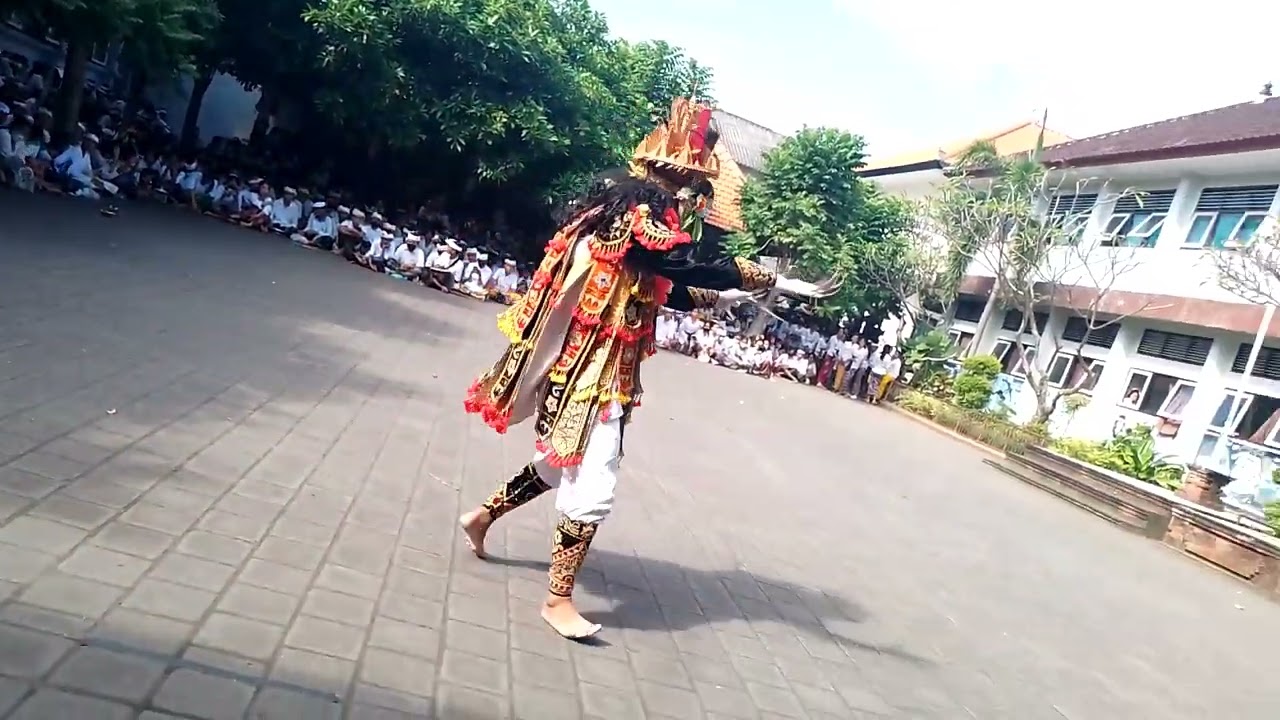 Tari Topeng - SMP Negeri 9 Denpasar