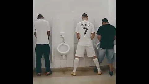 Cristiano Ronaldo prank playing 😂