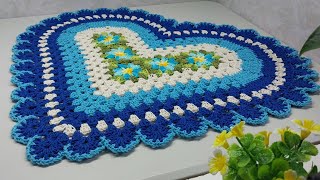 Tapete de Coração Thaisa com squares 79x60 cm 390gr